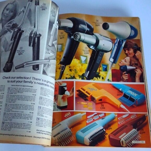 Vintage Eaton's Fall and Winter 1975 Catalog - Picture 8 of 8